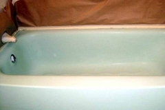 Blue Bathtub Refinished in Nashville - Before