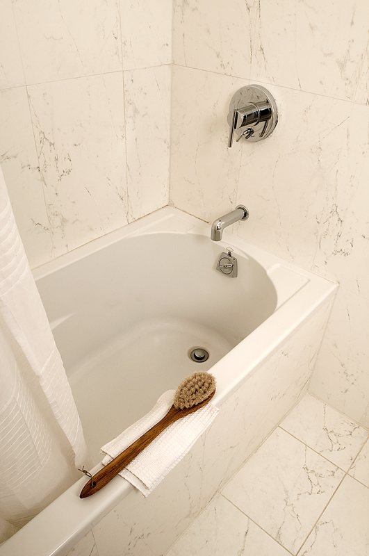 Why Do Fiberglass Bathtubs Crack Fiberglass Repair