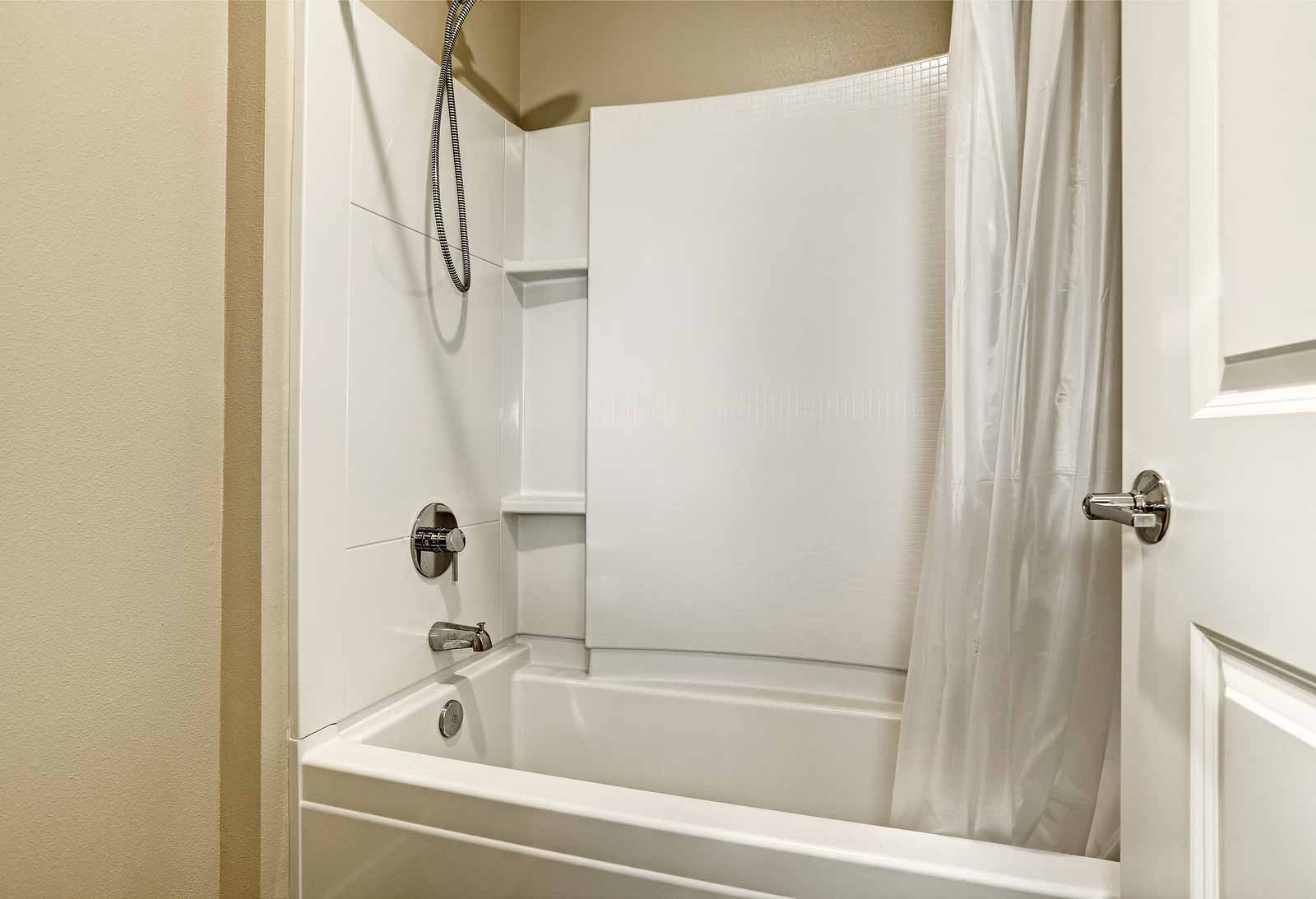 Refinish Your Fiberglass Tub and Shower
