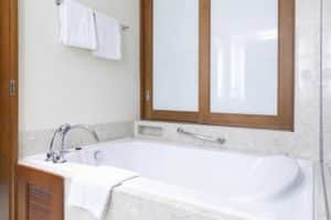 3 Myths Regarding Bathtub Refinishing