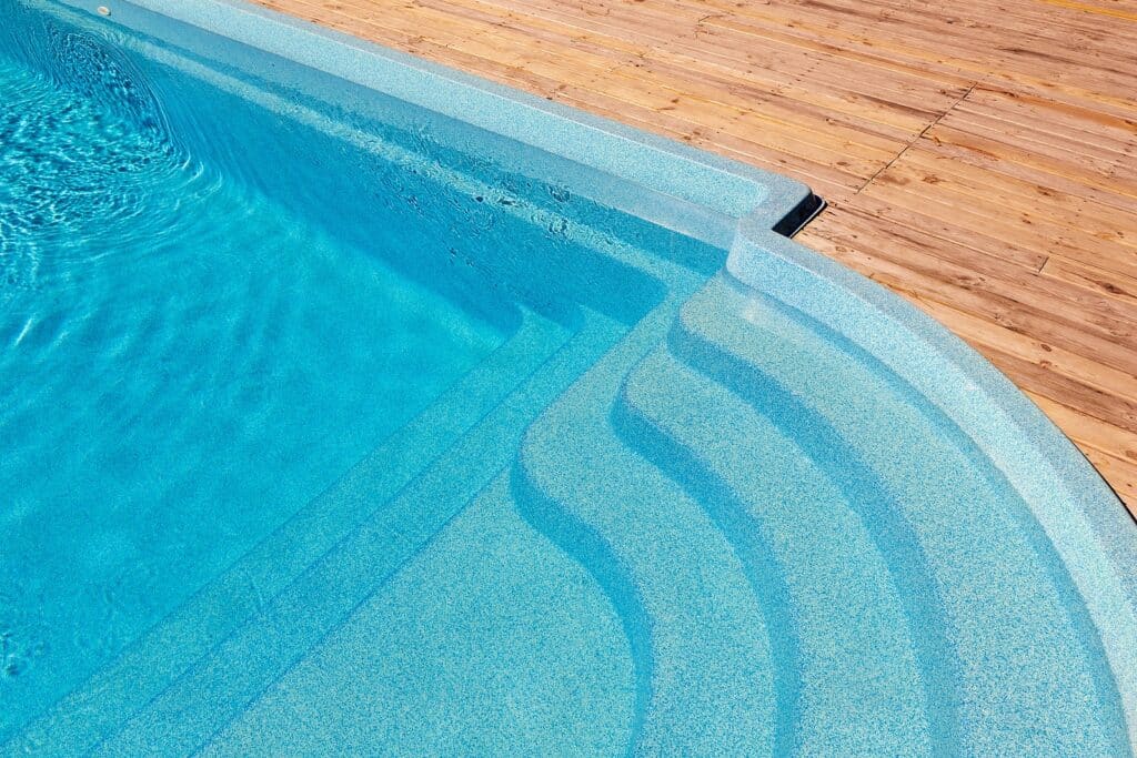 Fiberglass pool repair